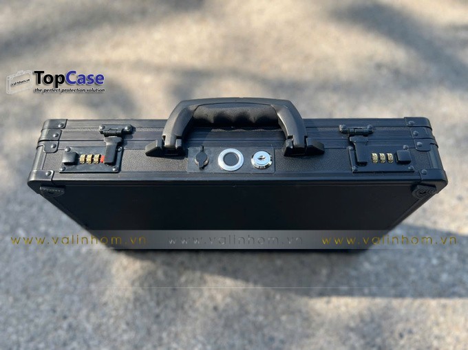 3086369691671708594135